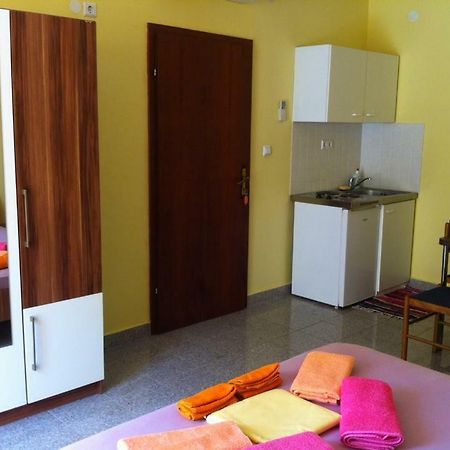 Triglav Studio Apartments 2 Punat Esterno foto
